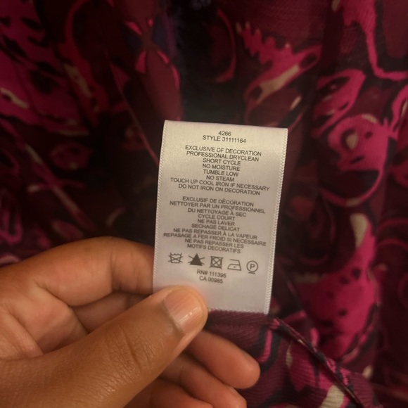 Tory Burch printed button down with attached scarf size 6 wool and silk - Picture 6 of 9